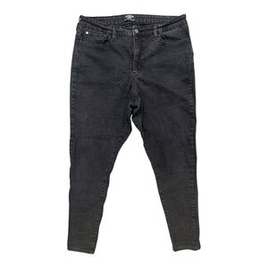 ▪️Denizen by Levi's Ultra High Rise Super Skinny Black Jeans Denim▪️